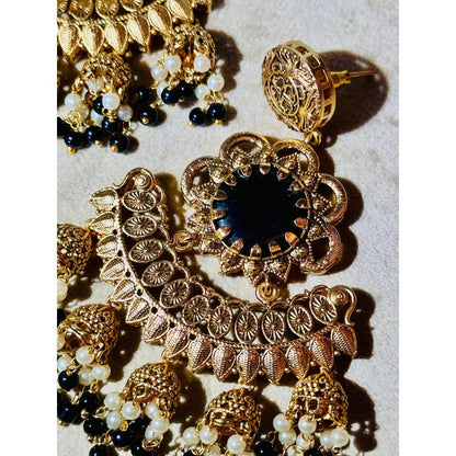 Tussya by Shreya Devalay Earrings (Onyx)