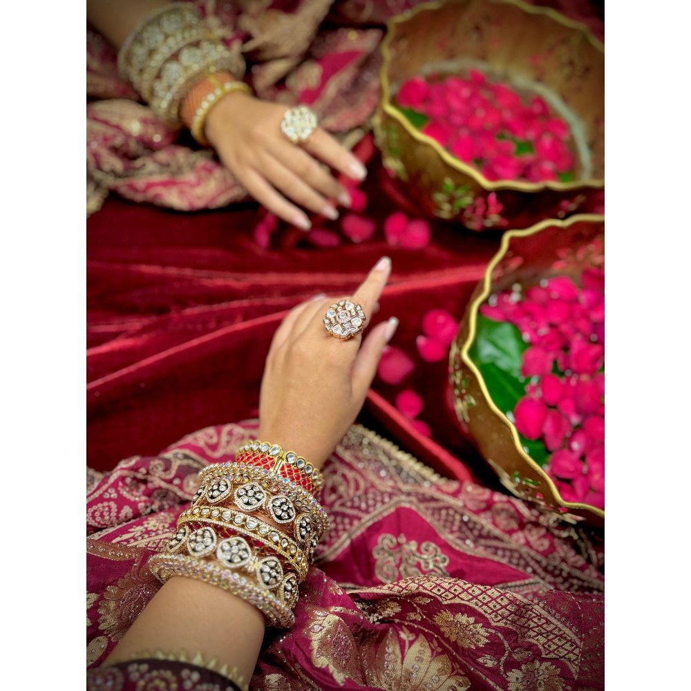 Tussya by Shreya Suhana - White Gold