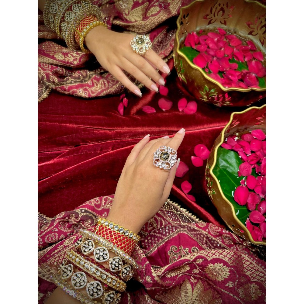 Tussya by Shreya Mandala - Onyx