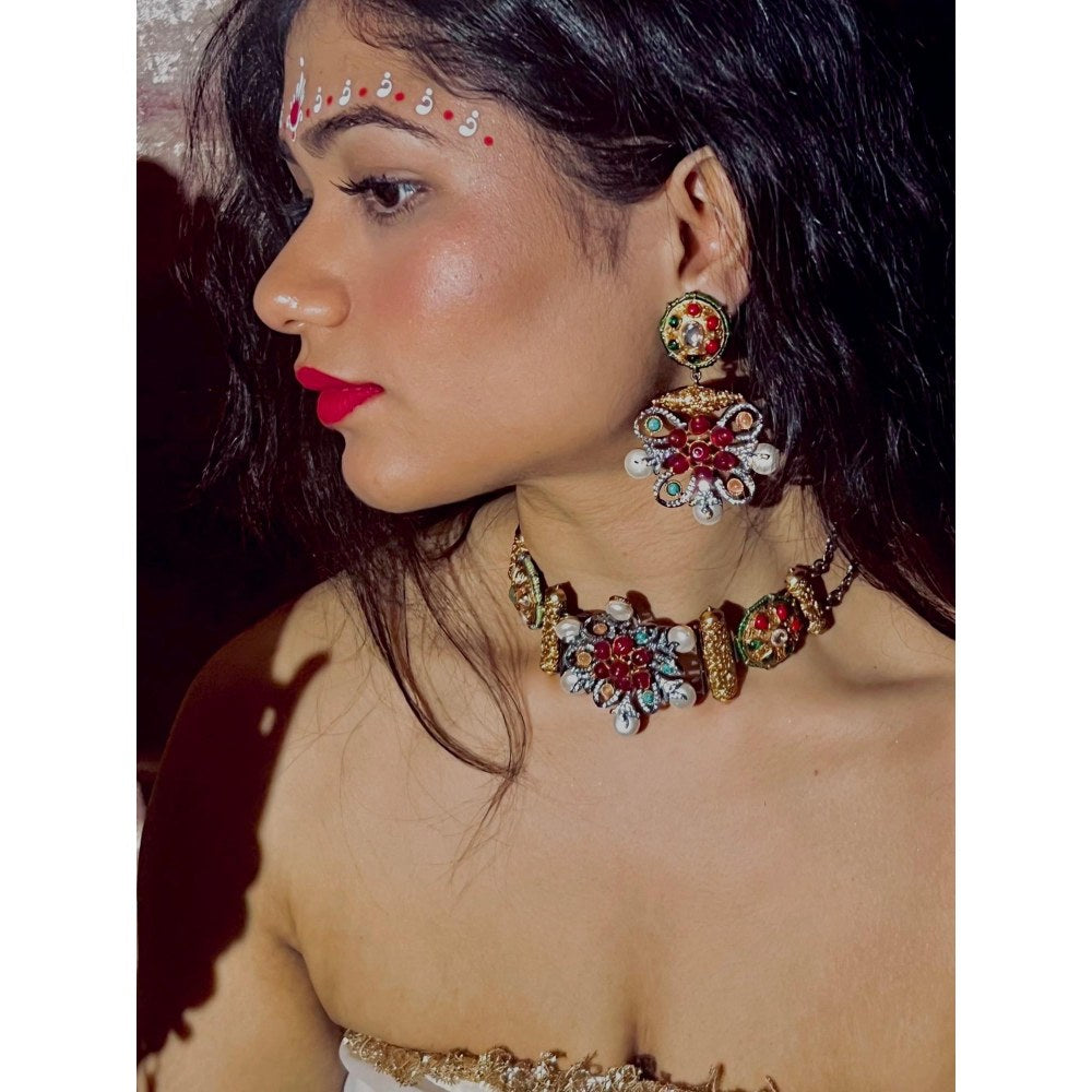 Tussya by Shreya Zarina Choker Set