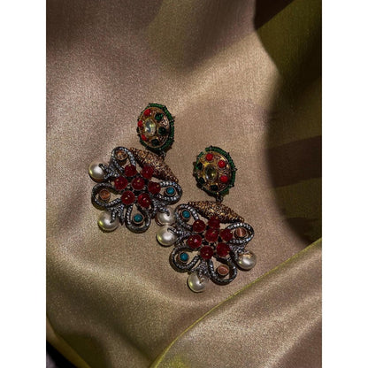 Tussya by Shreya Zarina Choker Set
