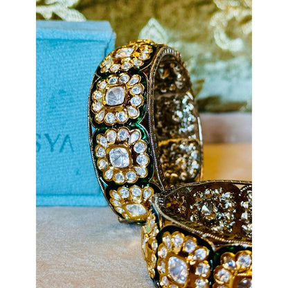 Tussya by Shreya Baghban Kada Set