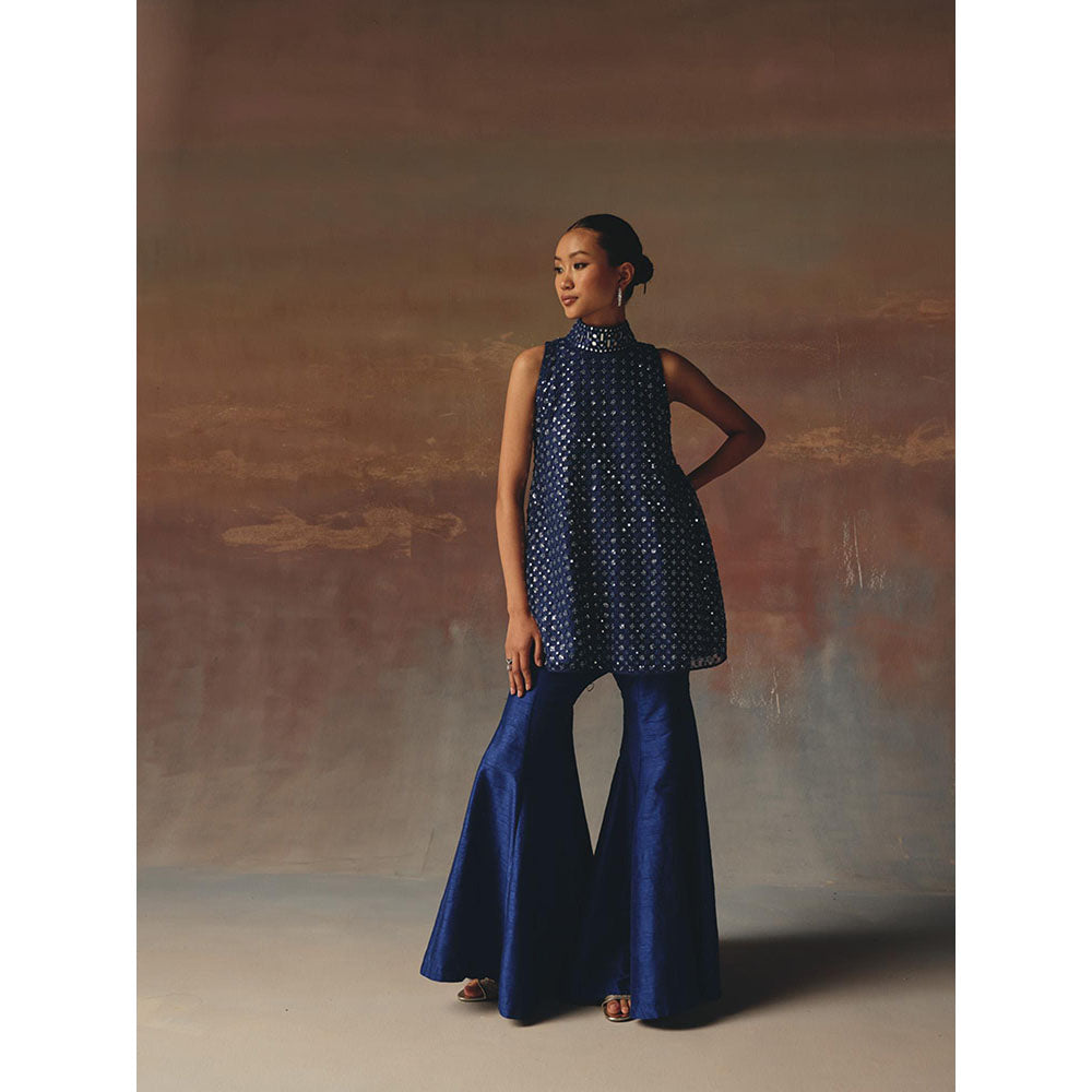 Twenty Nine Blue Sharara