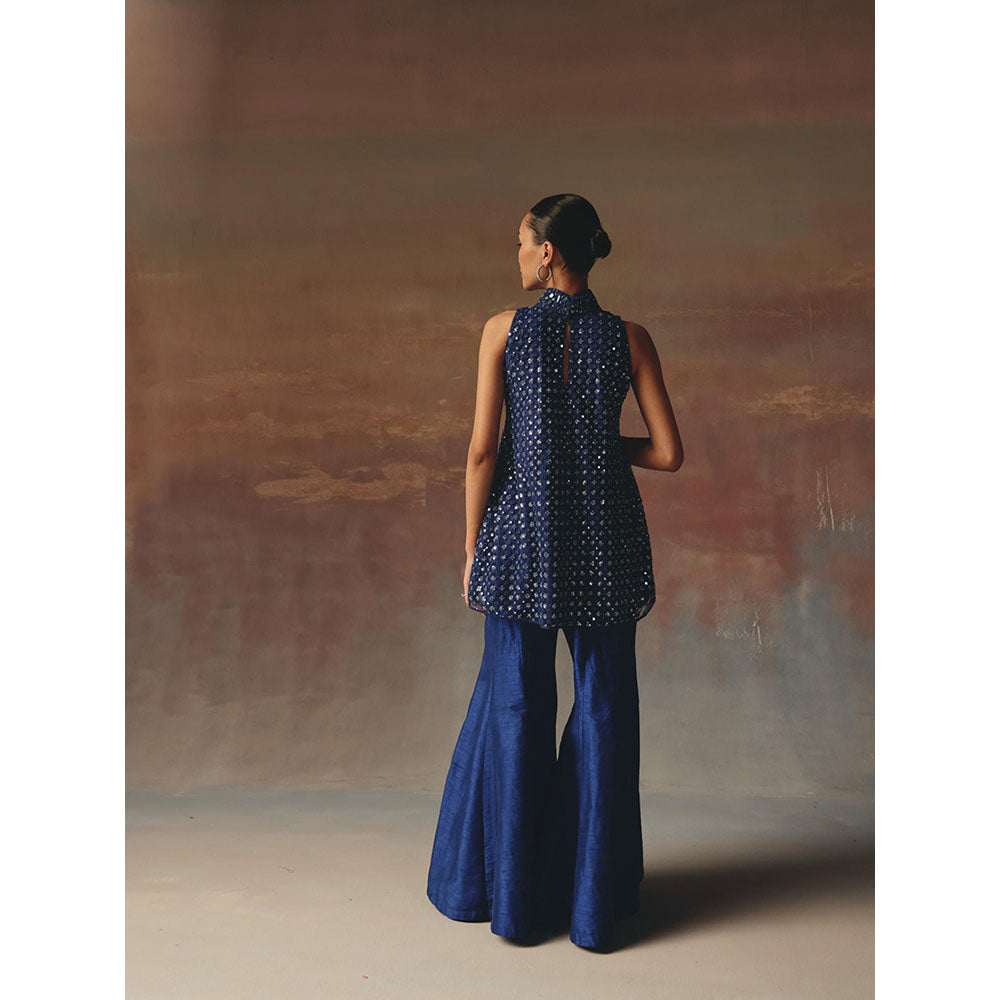Twenty Nine Blue Sharara