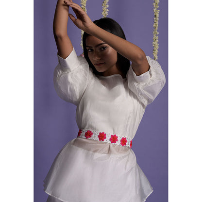 "Two Sisters" by Gyans White Organza Floral Appliqued Lehenga with Top & Belt (Set of 3)