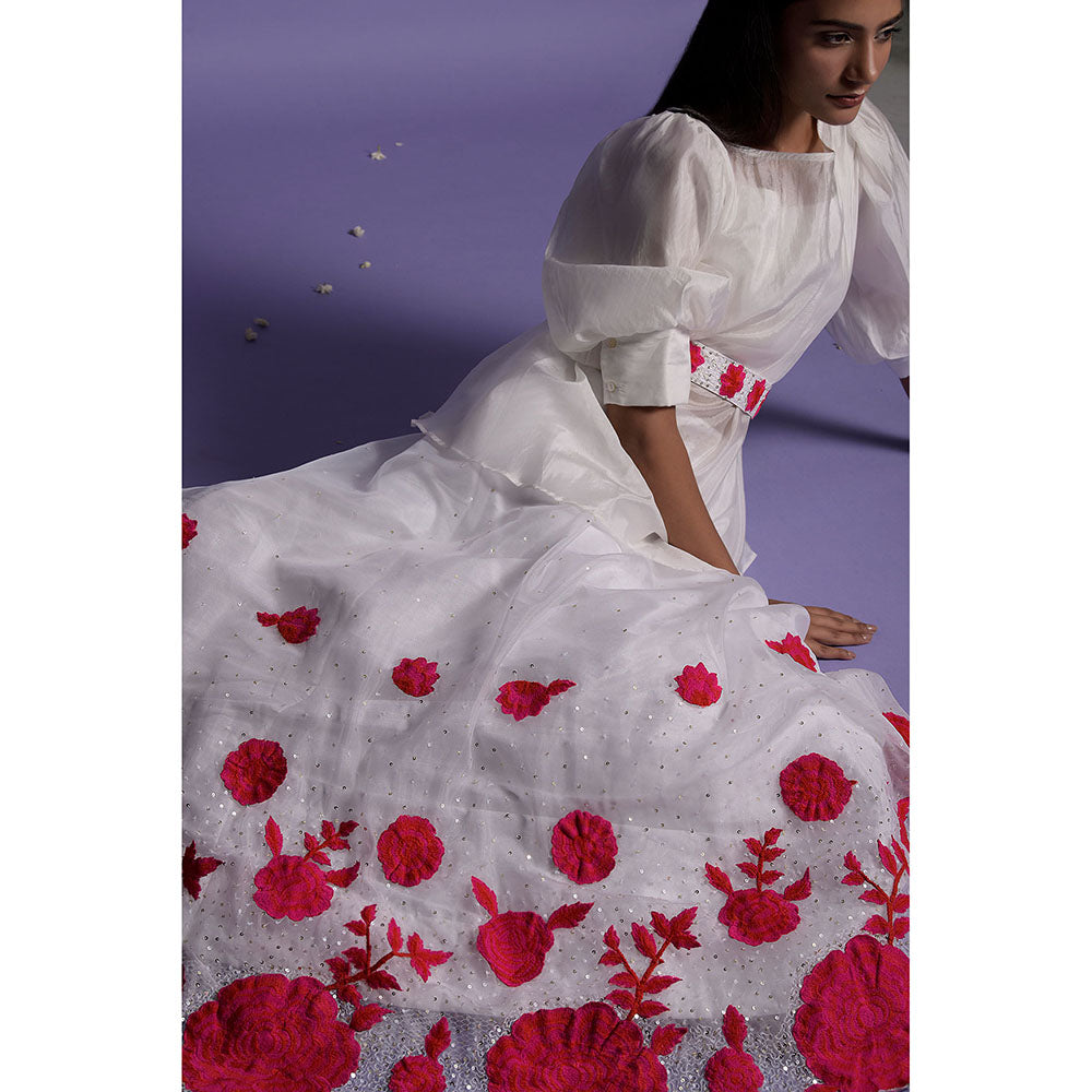 "Two Sisters" by Gyans White Organza Floral Appliqued Lehenga with Top & Belt (Set of 3)