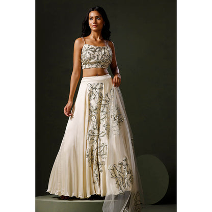 "Two Sisters" by Gyans The Ivory Phool Lehenga with Blouse and Dupatta (Set of 3)