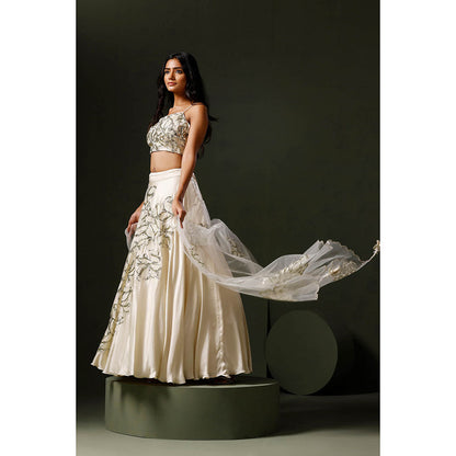 "Two Sisters" by Gyans The Ivory Phool Lehenga with Blouse and Dupatta (Set of 3)