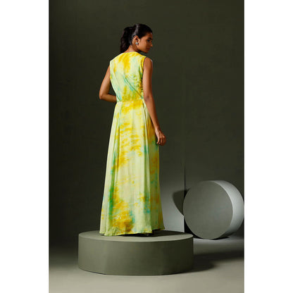 "Two Sisters" by Gyans Green Dyeing Cape with Drape Skirt and Blouse (Set of 3)