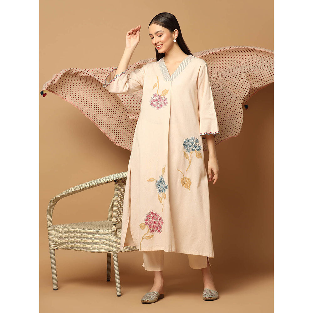 "Two Sisters" by Gyans Peach Floral Applique Kurta with Pant and Dupatta (Set of 3)