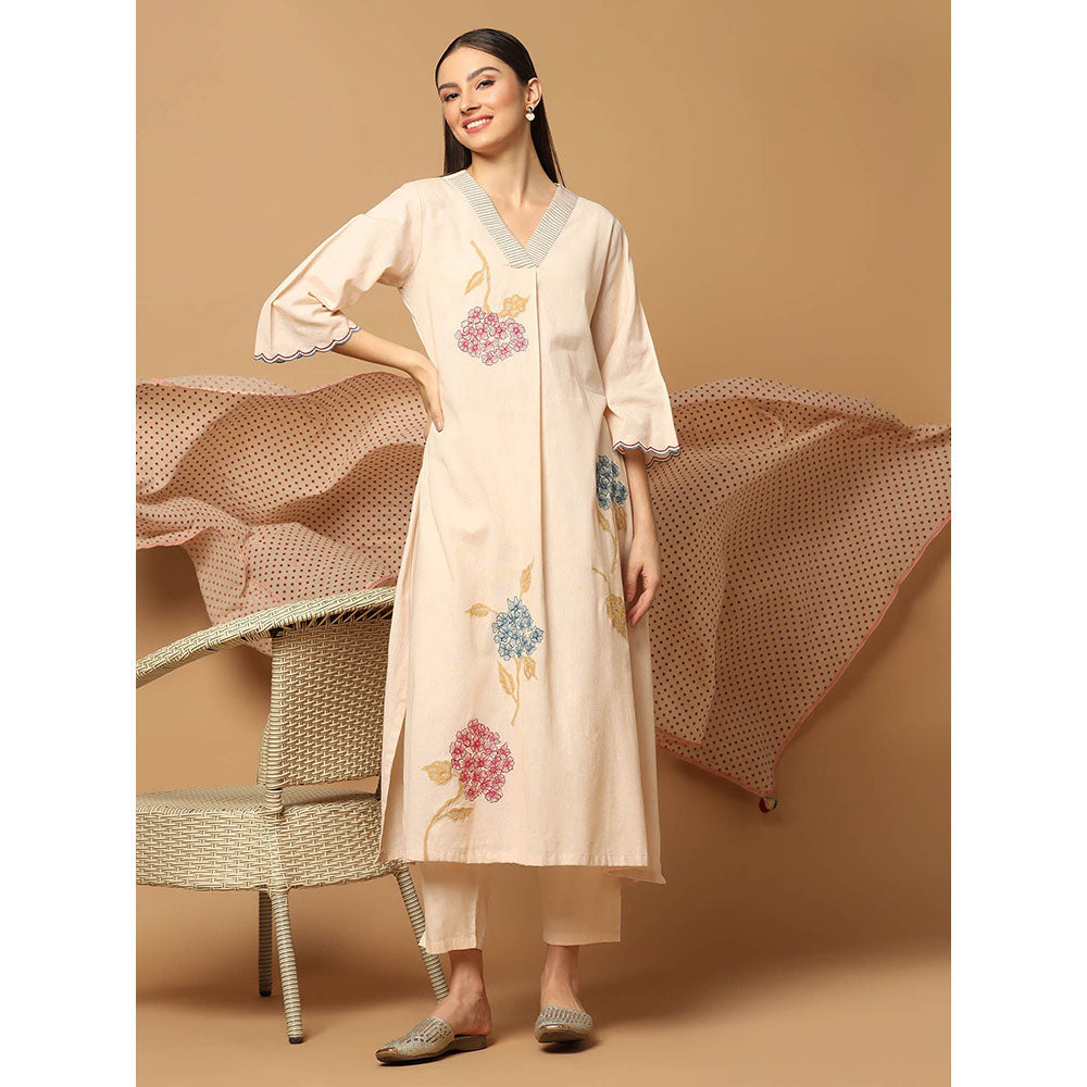 "Two Sisters" by Gyans Peach Floral Applique Kurta with Pant and Dupatta (Set of 3)