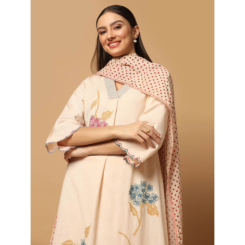 "Two Sisters" by Gyans Peach Floral Applique Kurta with Pant and Dupatta (Set of 3)