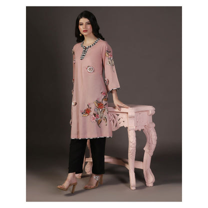 "Two Sisters" by Gyans Rose Whisper Peach Cotton Applique Printed Kurti With Pant (Set of 2)