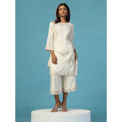 "Two Sisters" by Gyans White Cotton Chanderi Hand Embroidered Flying Birds Co-Ord (Set of 2)