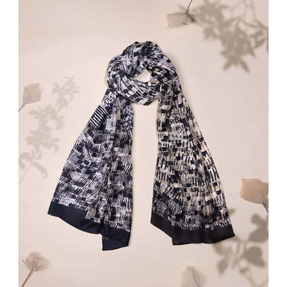 UNALLUME BY NISHA Floral Radiance Silk Scarf