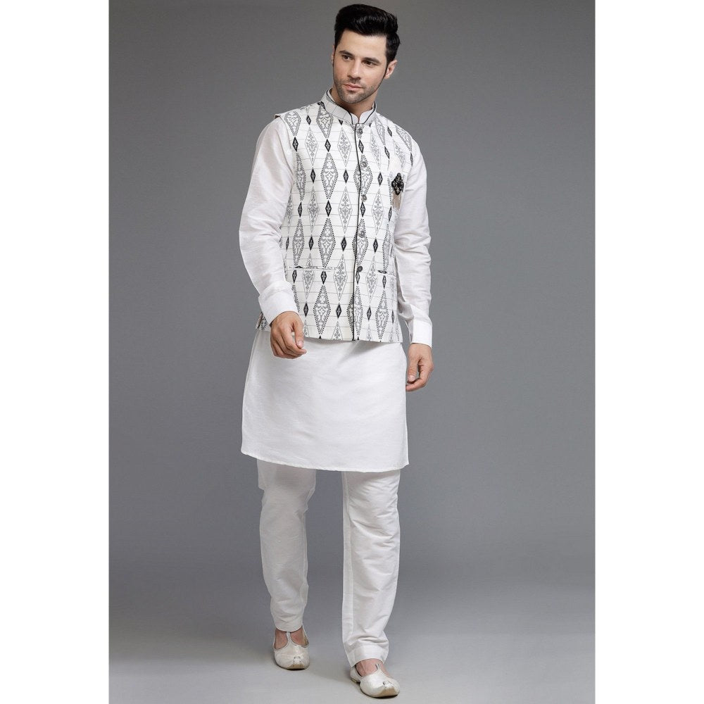 UTSAV FASHION Cotton Silk Kurta with Pyjama and Nehru Jacket