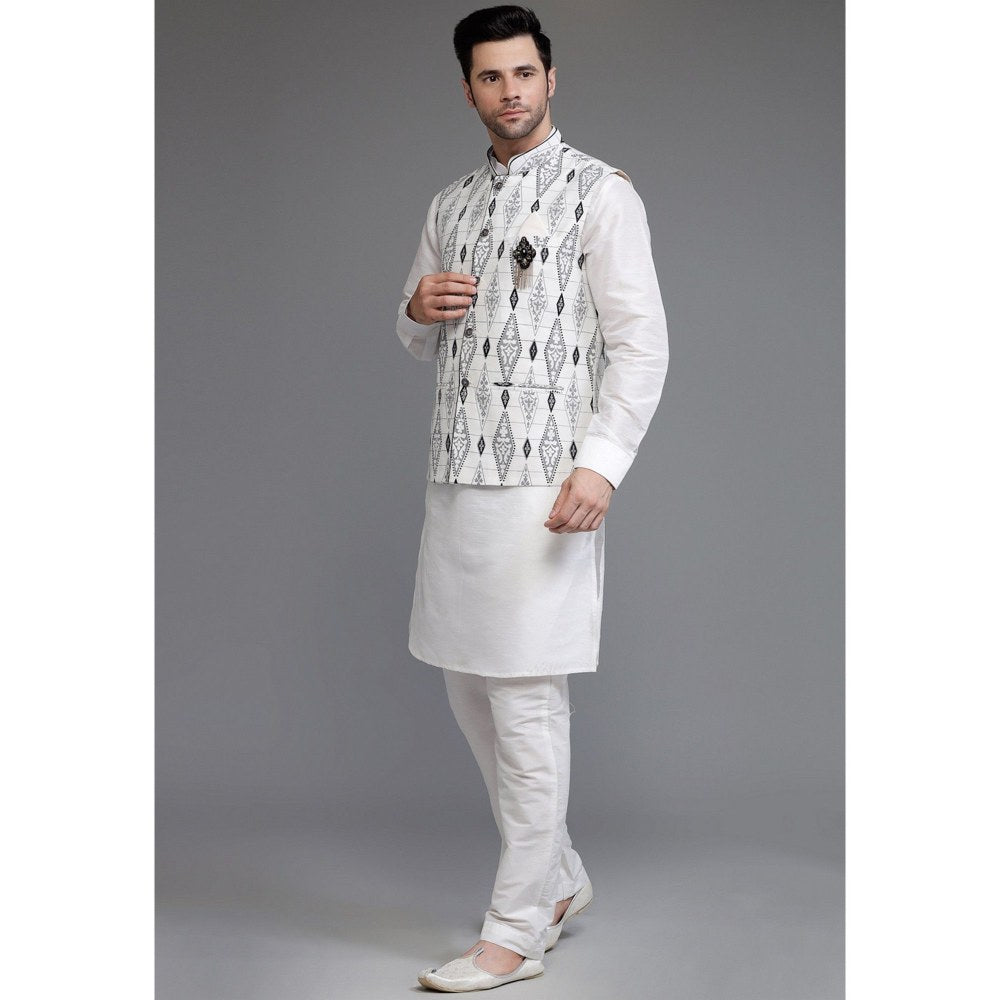 UTSAV FASHION Cotton Silk Kurta with Pyjama and Nehru Jacket