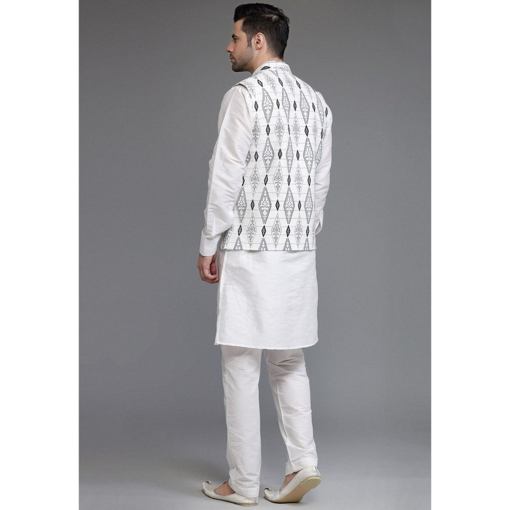 UTSAV FASHION Cotton Silk Kurta with Pyjama and Nehru Jacket