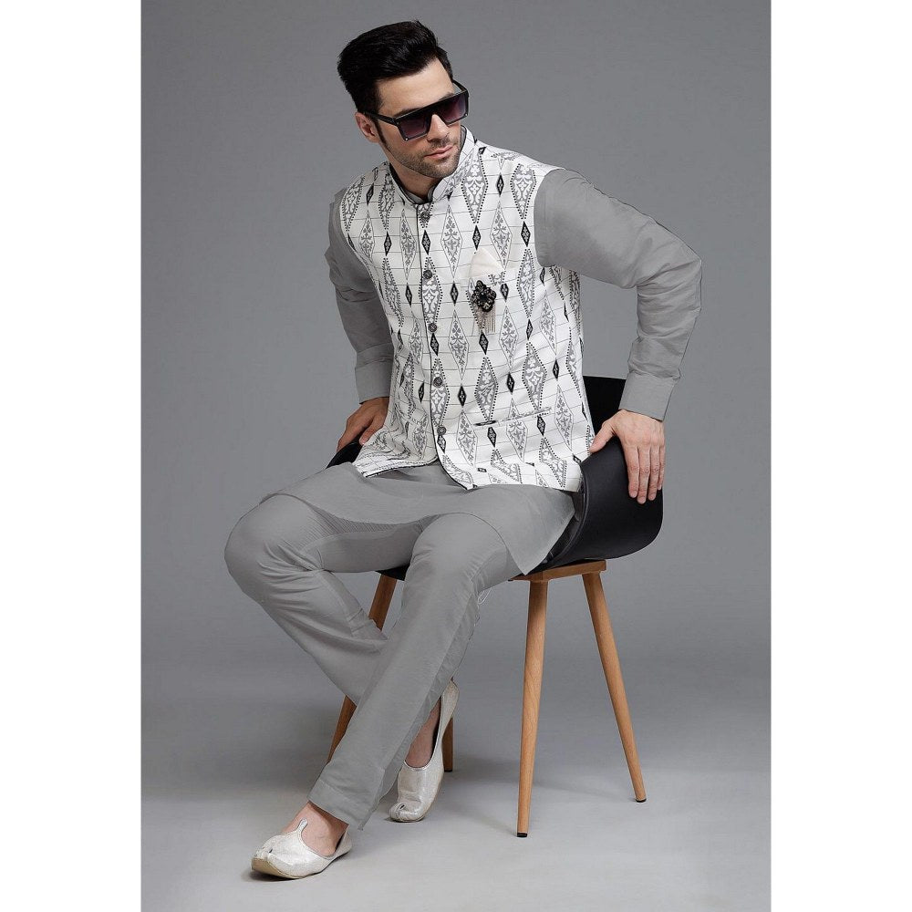 UTSAV FASHION Cotton Silk Grey Digital Printed Kurta with Pyjama and Nehru Jacket