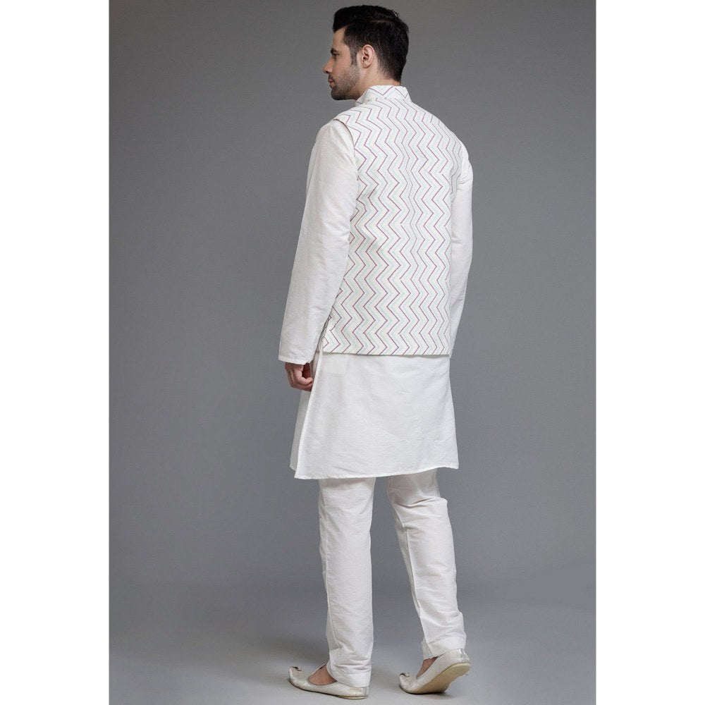 UTSAV FASHION Off White Digital Printed Kurta with Pyjama and Nehru Jacket