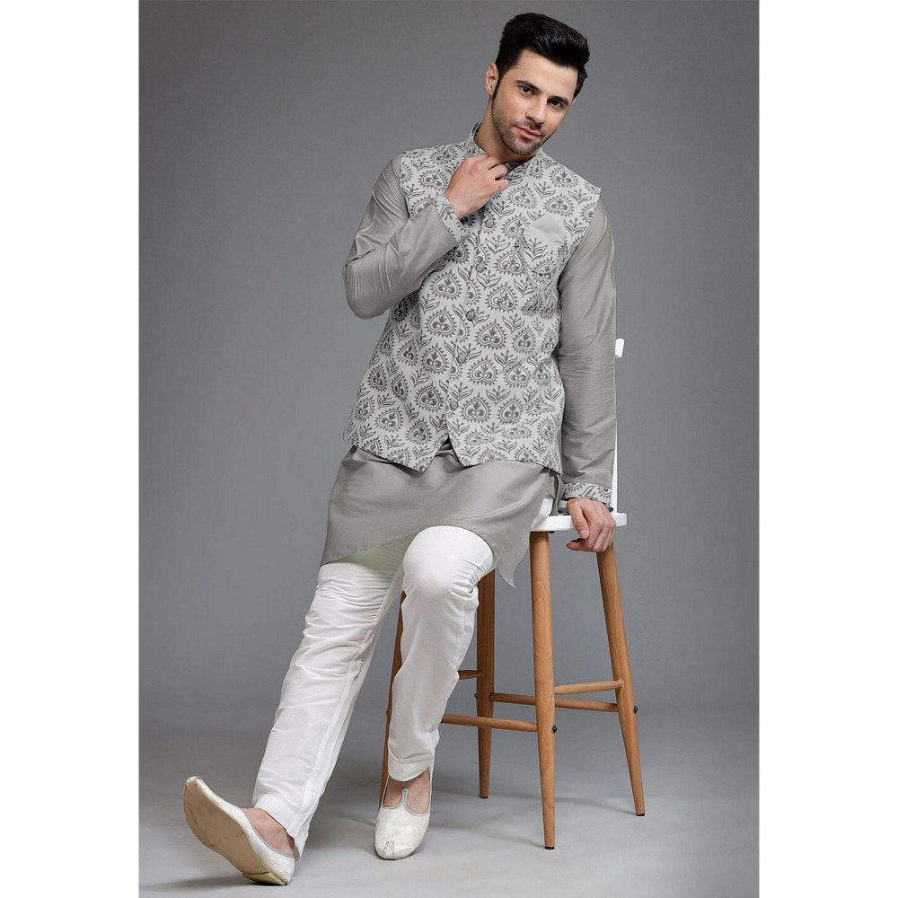 UTSAV FASHION Digital Printed Cotton Silk Grey Kurta with Pant and Jacket