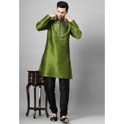 UTSAV FASHION Green Solid Kurta and Pant