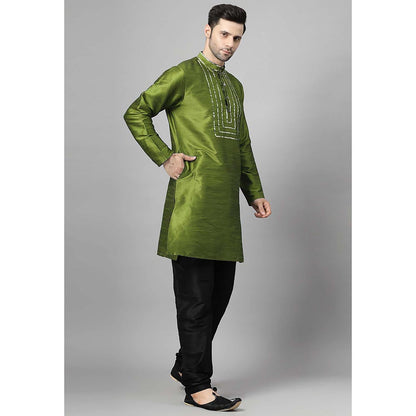 UTSAV FASHION Green Solid Kurta and Pant