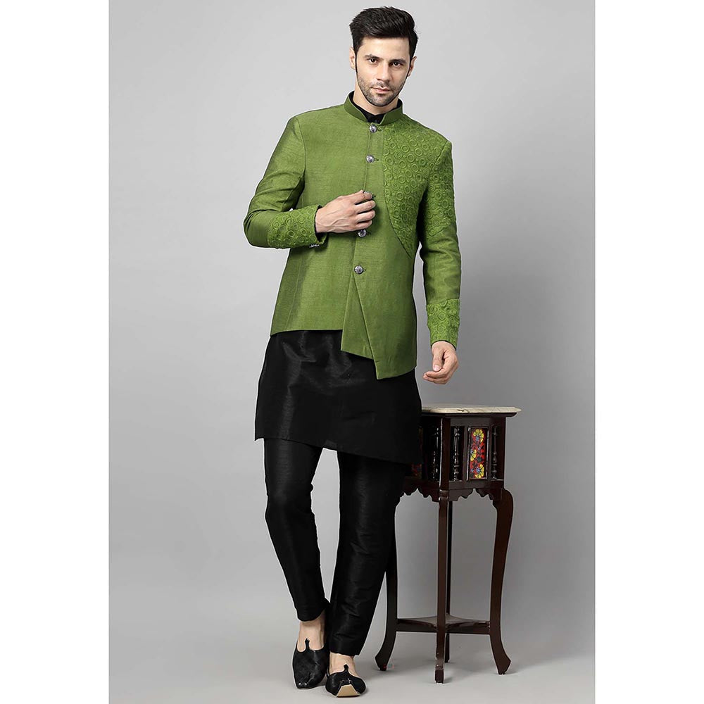 UTSAV FASHION Men Green Embroidered Dupion Silk Kurta and Pant with Jacket