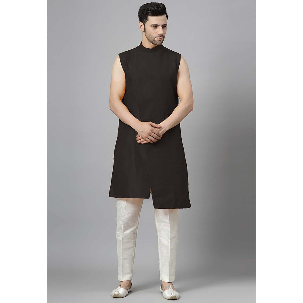 UTSAV FASHION Black Sleeveless Straight Kurta and Pant