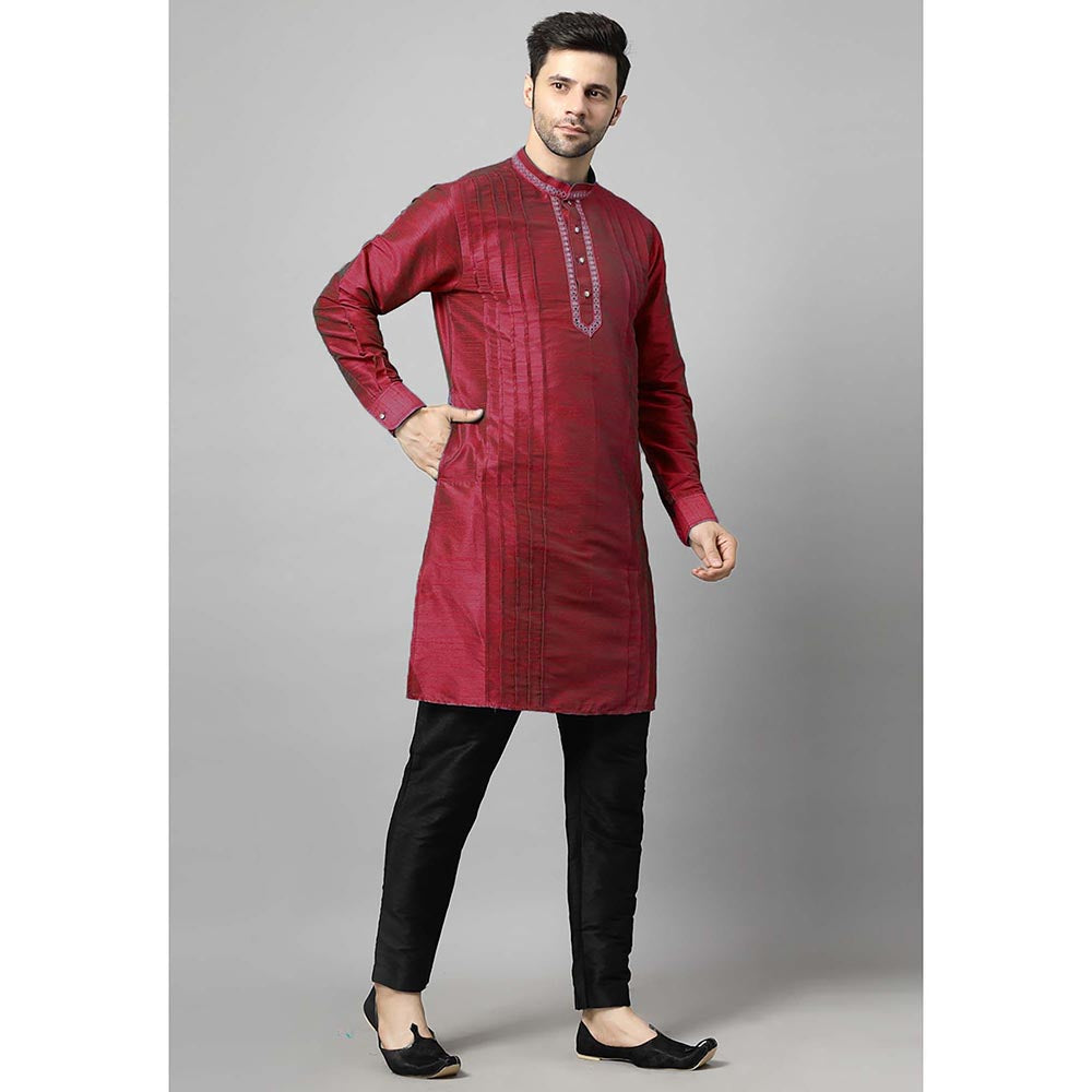 UTSAV FASHION Maroon Men Yoke Design Pleated Mirror Work Kurta and Pant