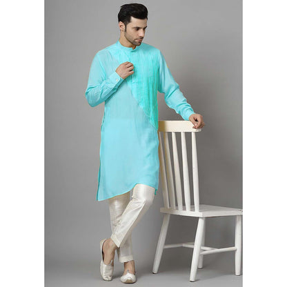 UTSAV FASHION Men Turquoise Pleated Silk Kurta and Pant