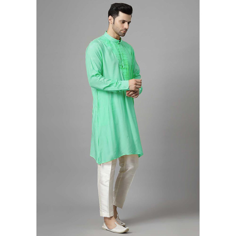 UTSAV FASHION Men Green Pleated Silk Kurta and Pant