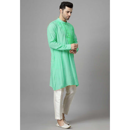 UTSAV FASHION Men Green Pleated Silk Kurta and Pant