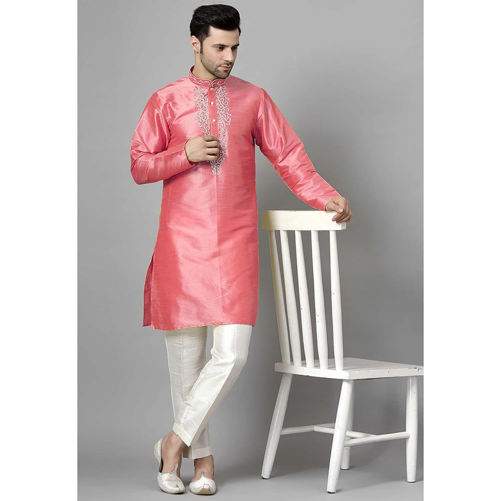 UTSAV FASHION Peach Mandarin Collar Beads and Stones Straight Kurta and Pant