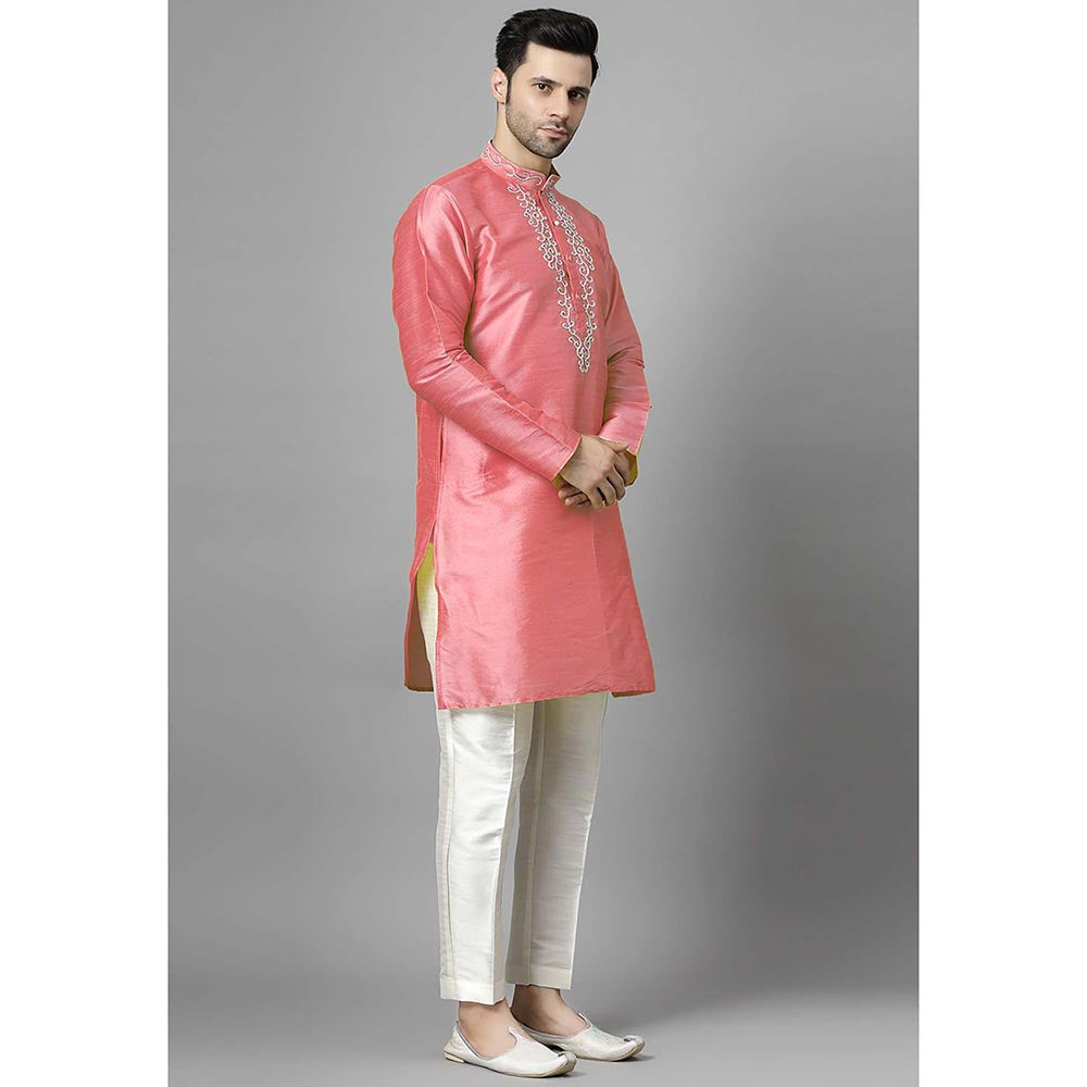 UTSAV FASHION Peach Mandarin Collar Beads and Stones Straight Kurta and Pant