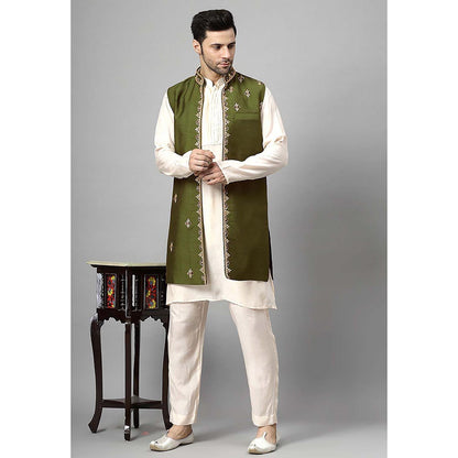 UTSAV FASHION Men Green Beads and Stones Kurta with Pant and Jacket