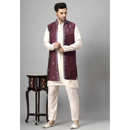 UTSAV FASHION Men Maroon Beads and Stones Kurta with Pant and Jacket