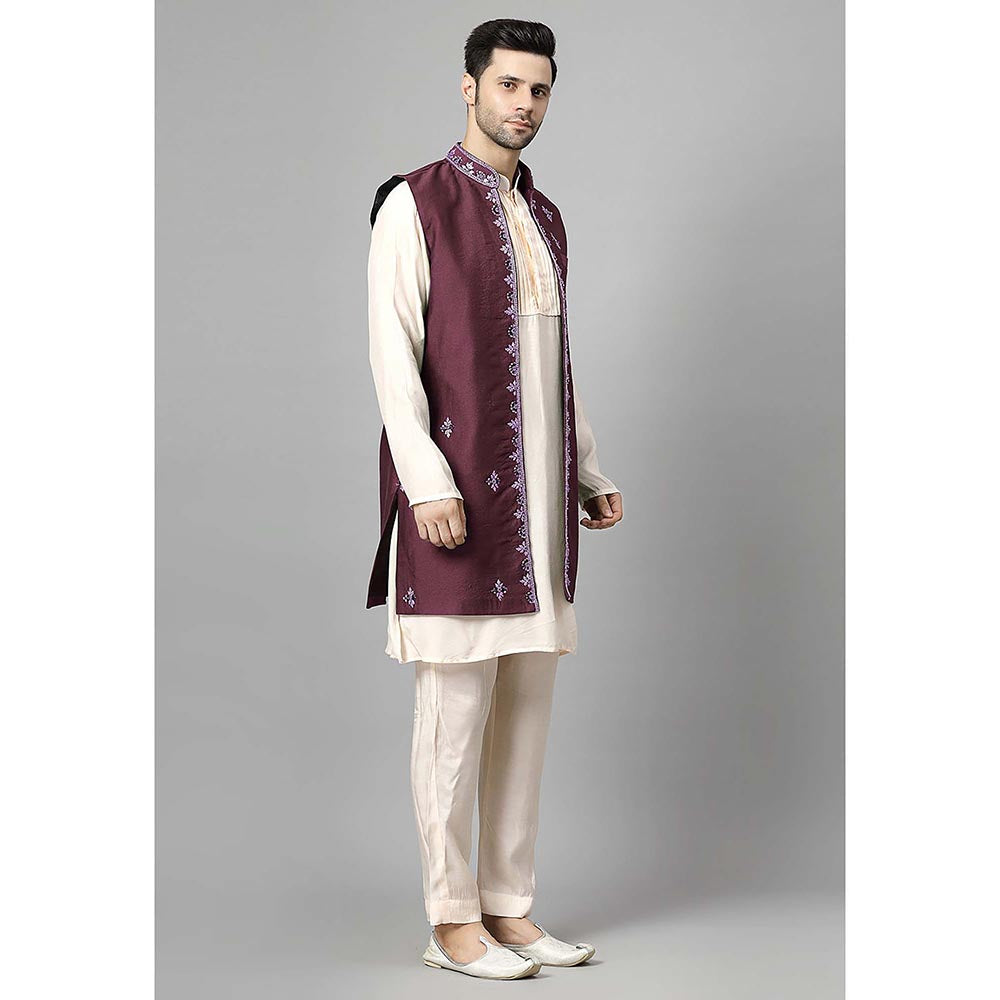 UTSAV FASHION Men Maroon Beads and Stones Kurta with Pant and Jacket