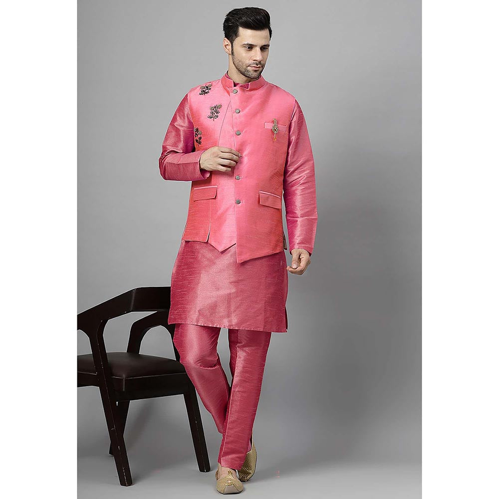 UTSAV FASHION Men Floral Regular Beads and Stones Kurta with Pant and Jacket
