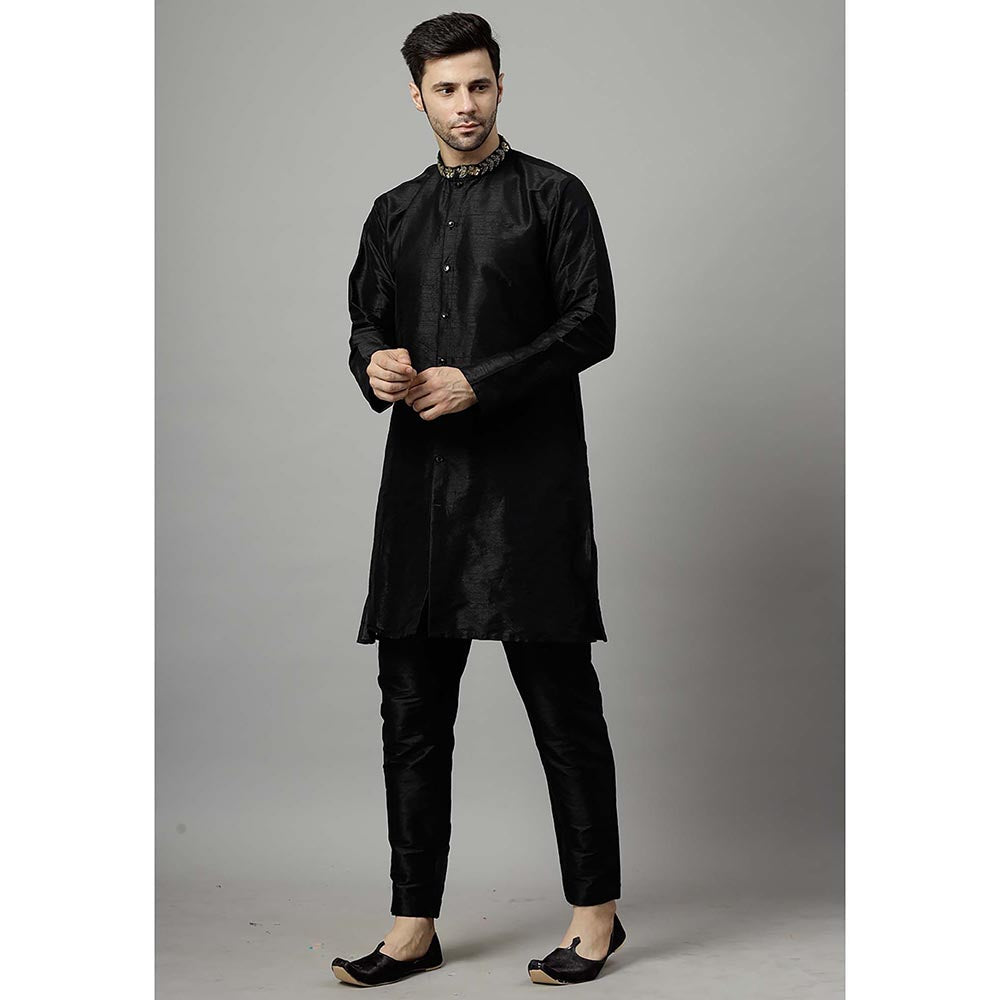 UTSAV FASHION Men Sequined Kurta and Pant