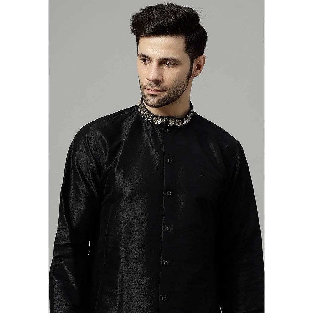 UTSAV FASHION Men Sequined Kurta and Pant