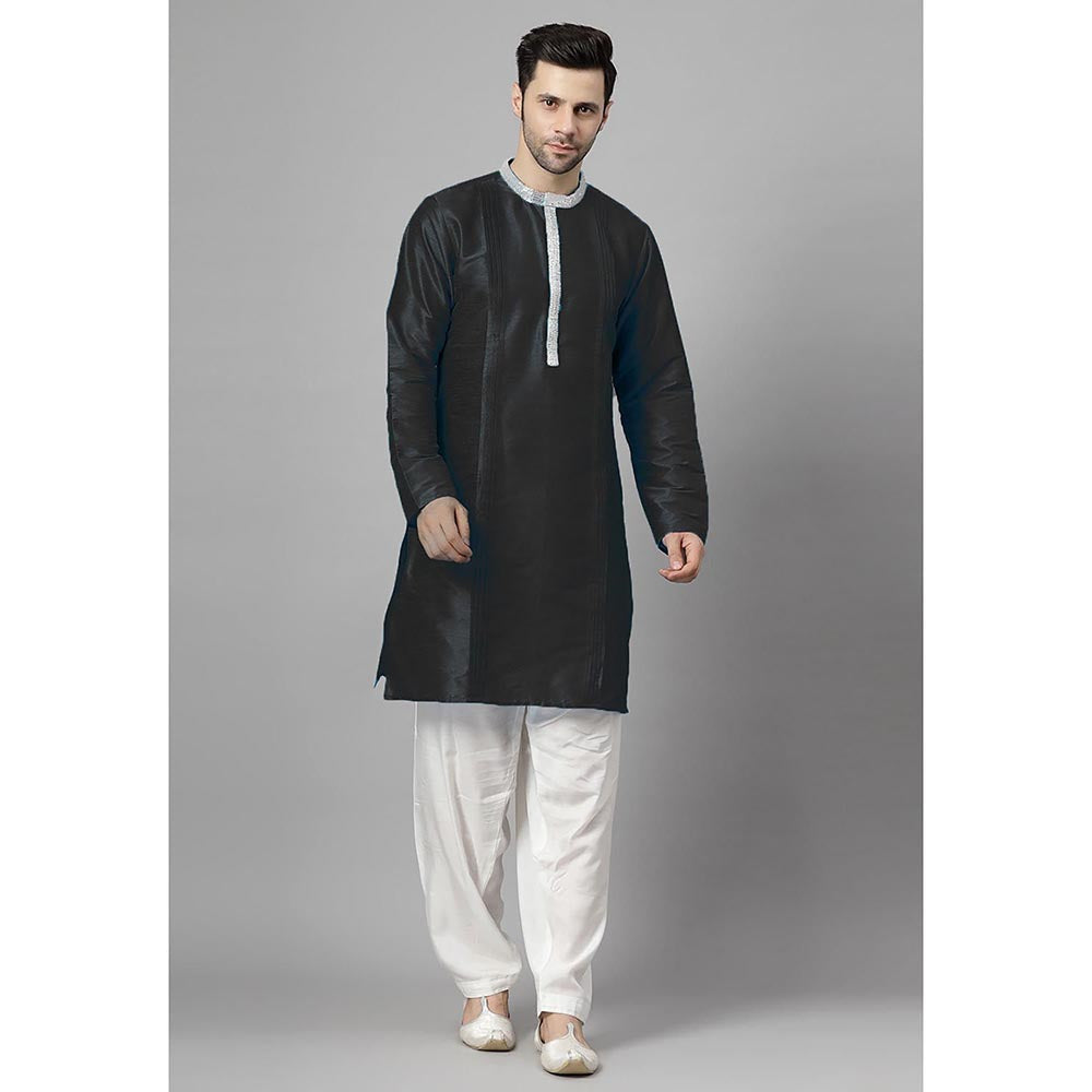 UTSAV FASHION Black Embellished Pleated Straight Kurta with Salwar
