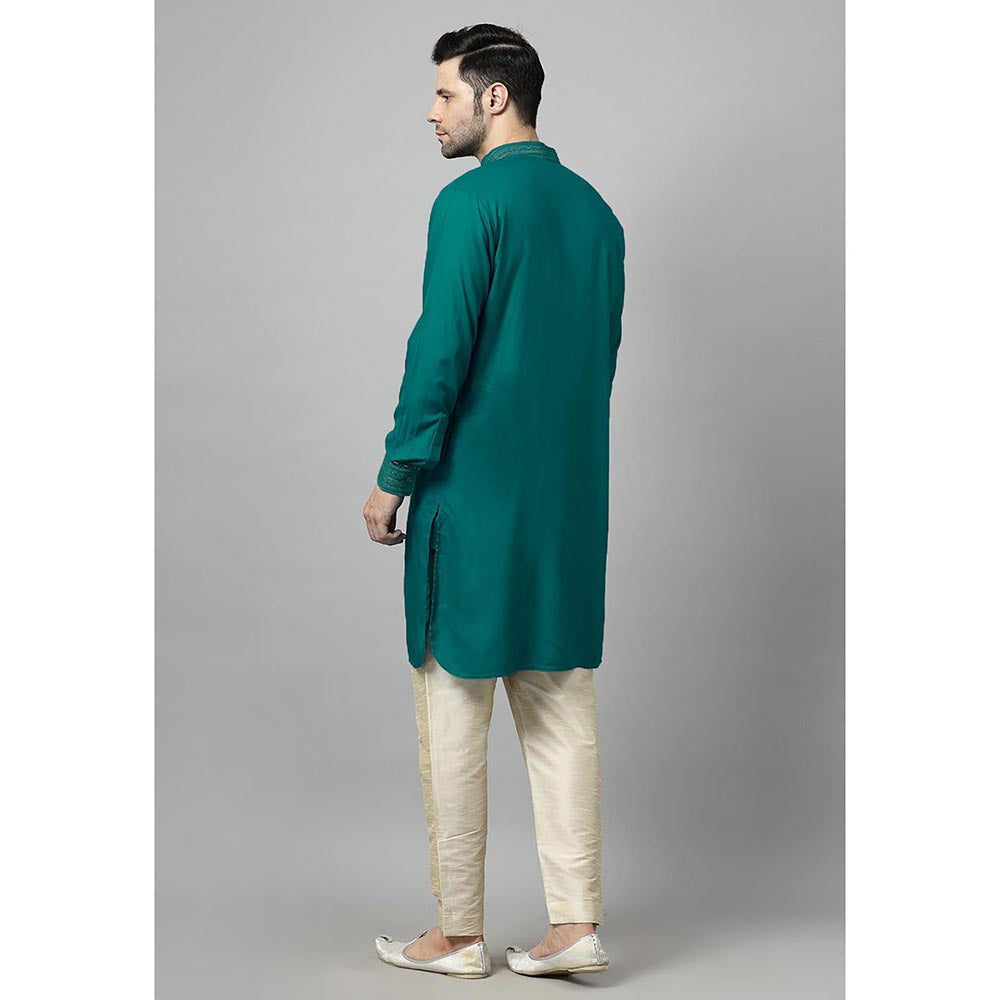 UTSAV FASHION Green Sequinned Mandarin Collar Straight Kurta and Pant