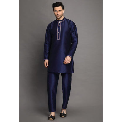 UTSAV FASHION Mandarin Collar Zari Straight Kurta and Pant