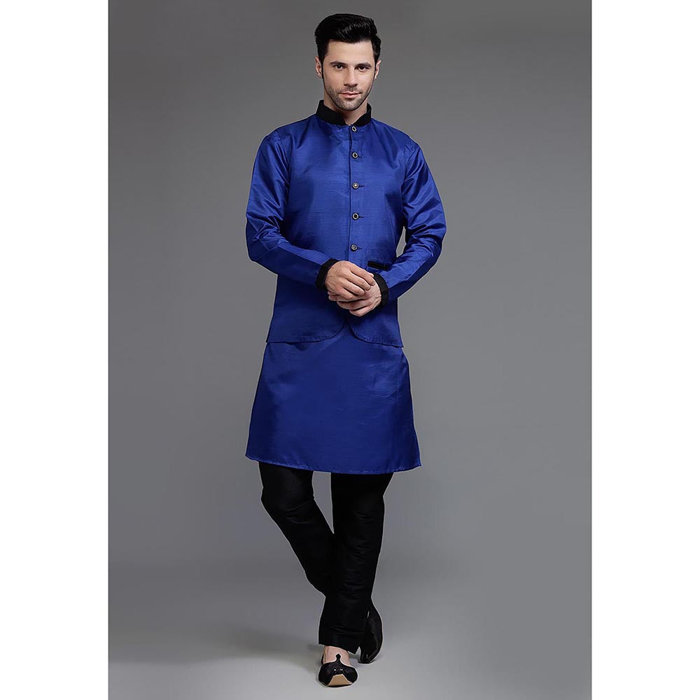 UTSAV FASHION Mandarin Collar Straight Kurta Pant with Jacket