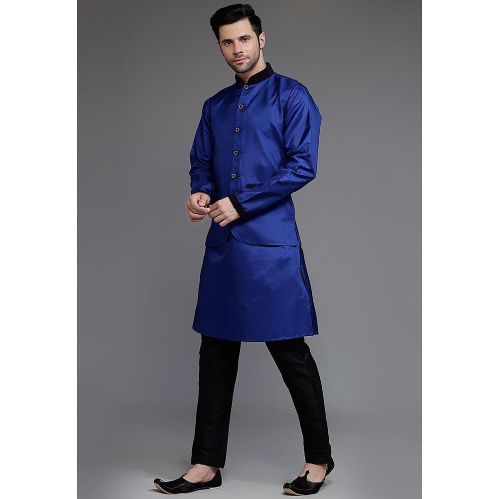 UTSAV FASHION Mandarin Collar Straight Kurta Pant with Jacket