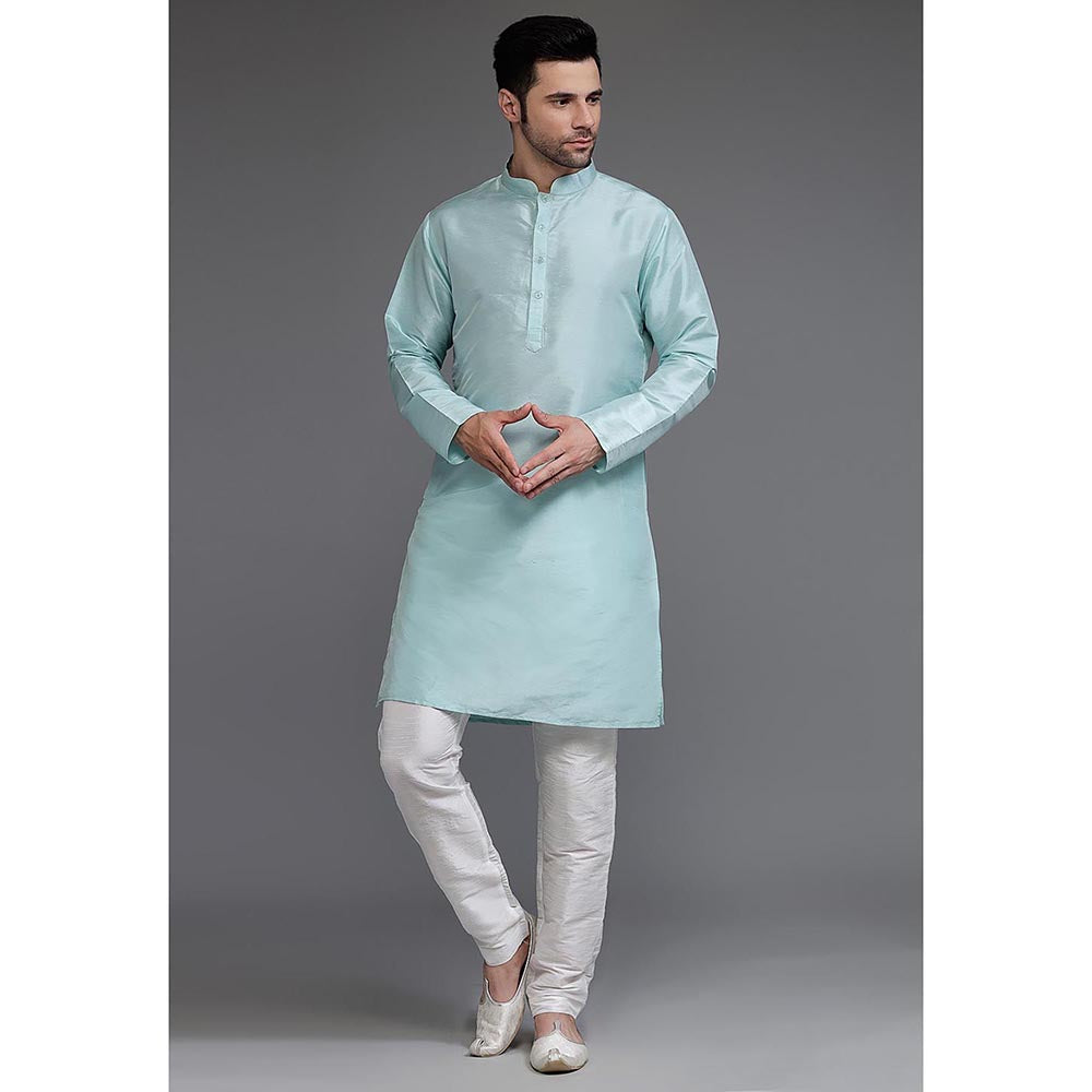 UTSAV FASHION Mandarin Collar Straight Kurta with Churidar