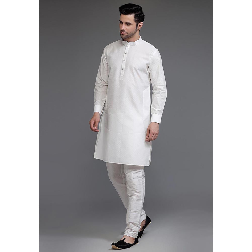 UTSAV FASHION Mandarin Collar Straight Kurta with Churidar