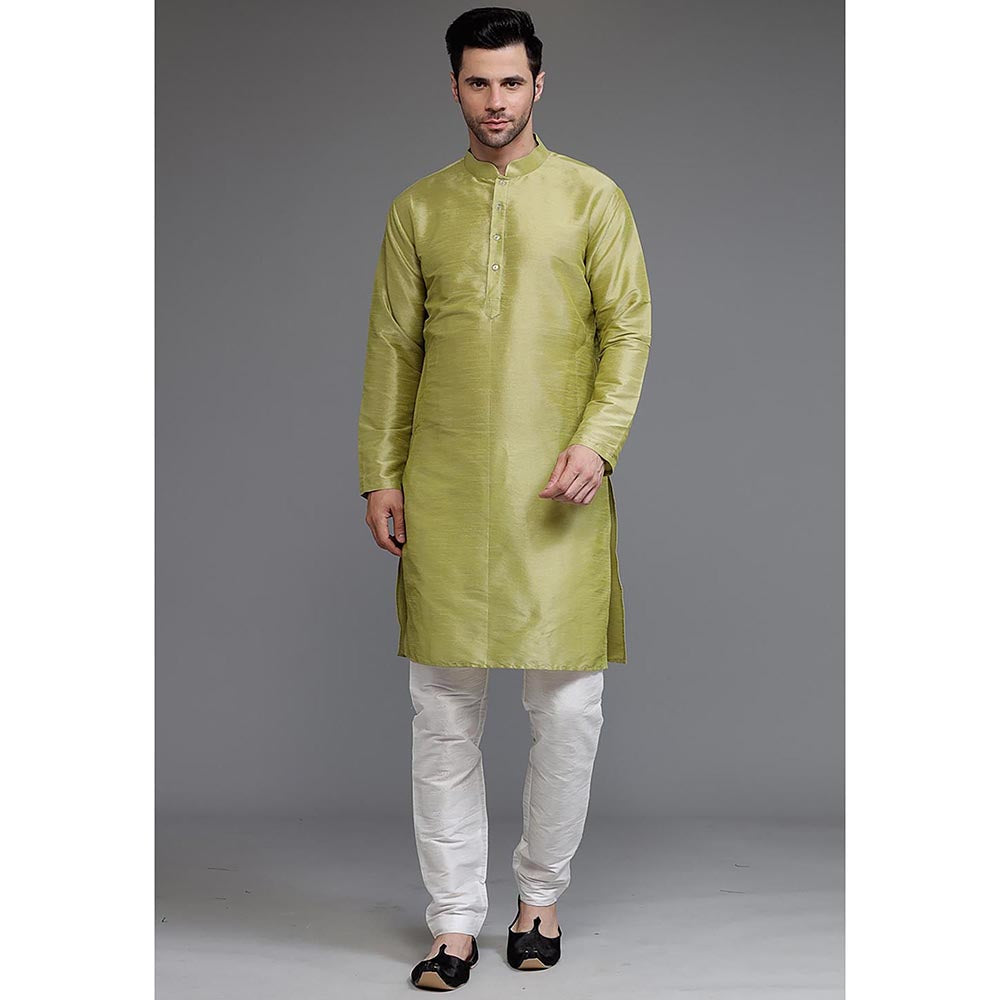 UTSAV FASHION Mandarin Collar Straight Kurta with Churidar