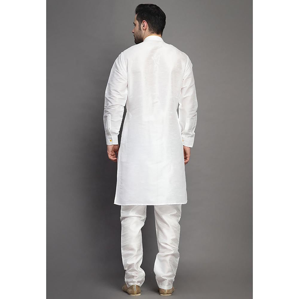 UTSAV FASHION Mandarin Collar Straight Kurta with Churidar